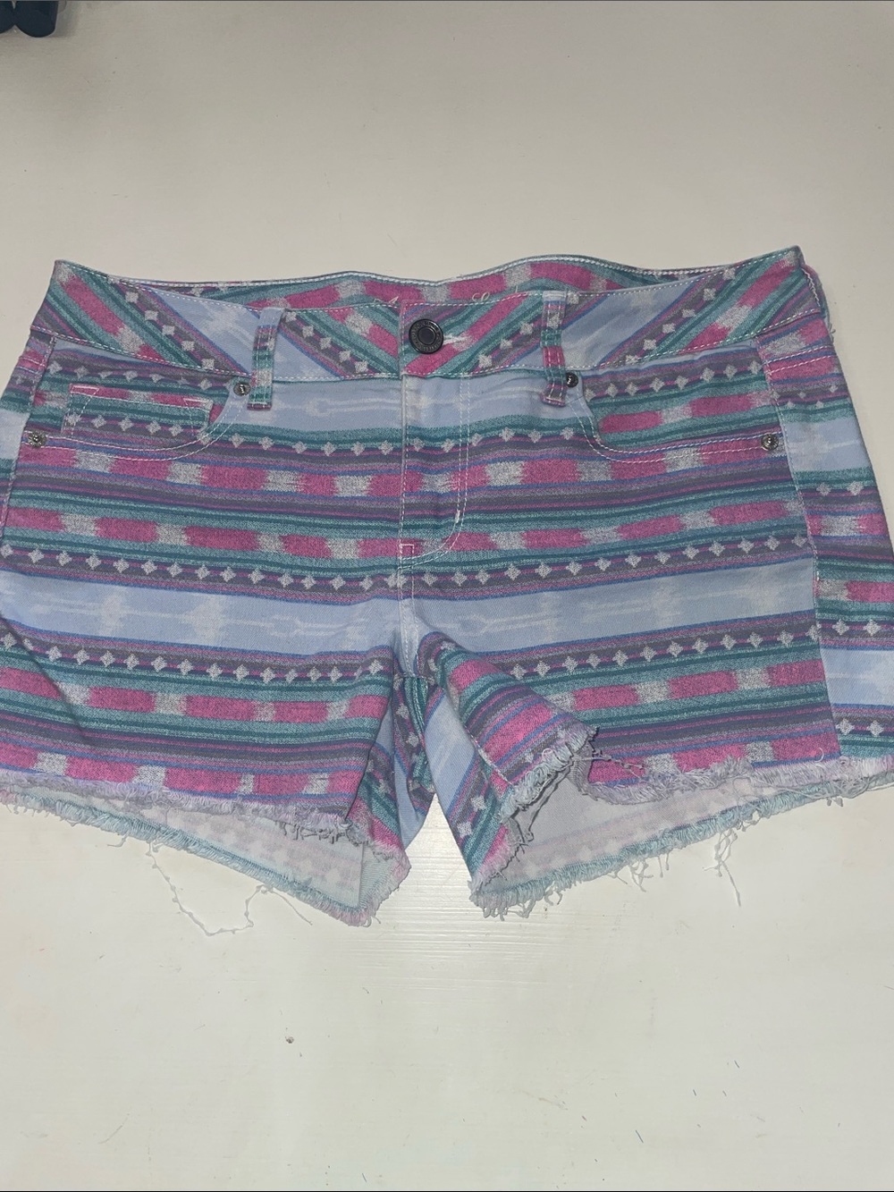 American Eagle boho Aztec print shorts size 14